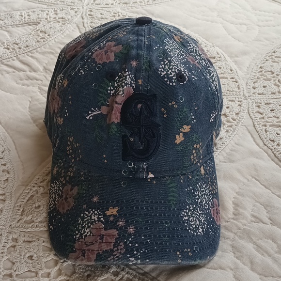 Rare Women's Seattle Mariners Floral Baseball Hat - Picture 2 of 9